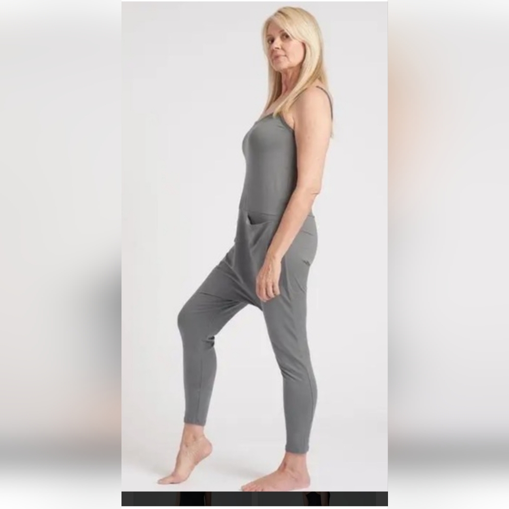 BNWT-UNIVERSAL STANDARD Jackson jumpsuit